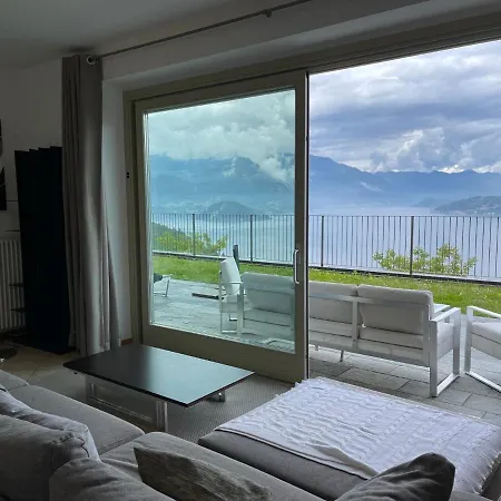 Il Patio Varenna Pool Sleeps 6 Apartment